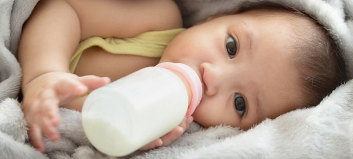 ¿Cómo saber si la leche le cae mal a mi bebé? Te damos alternativas